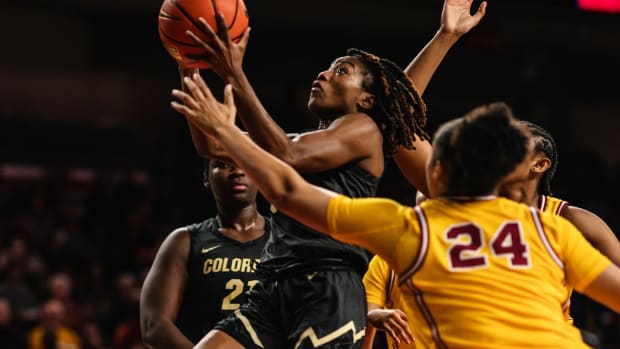 Jaylyn Sherrod drive to hoop vs. USC